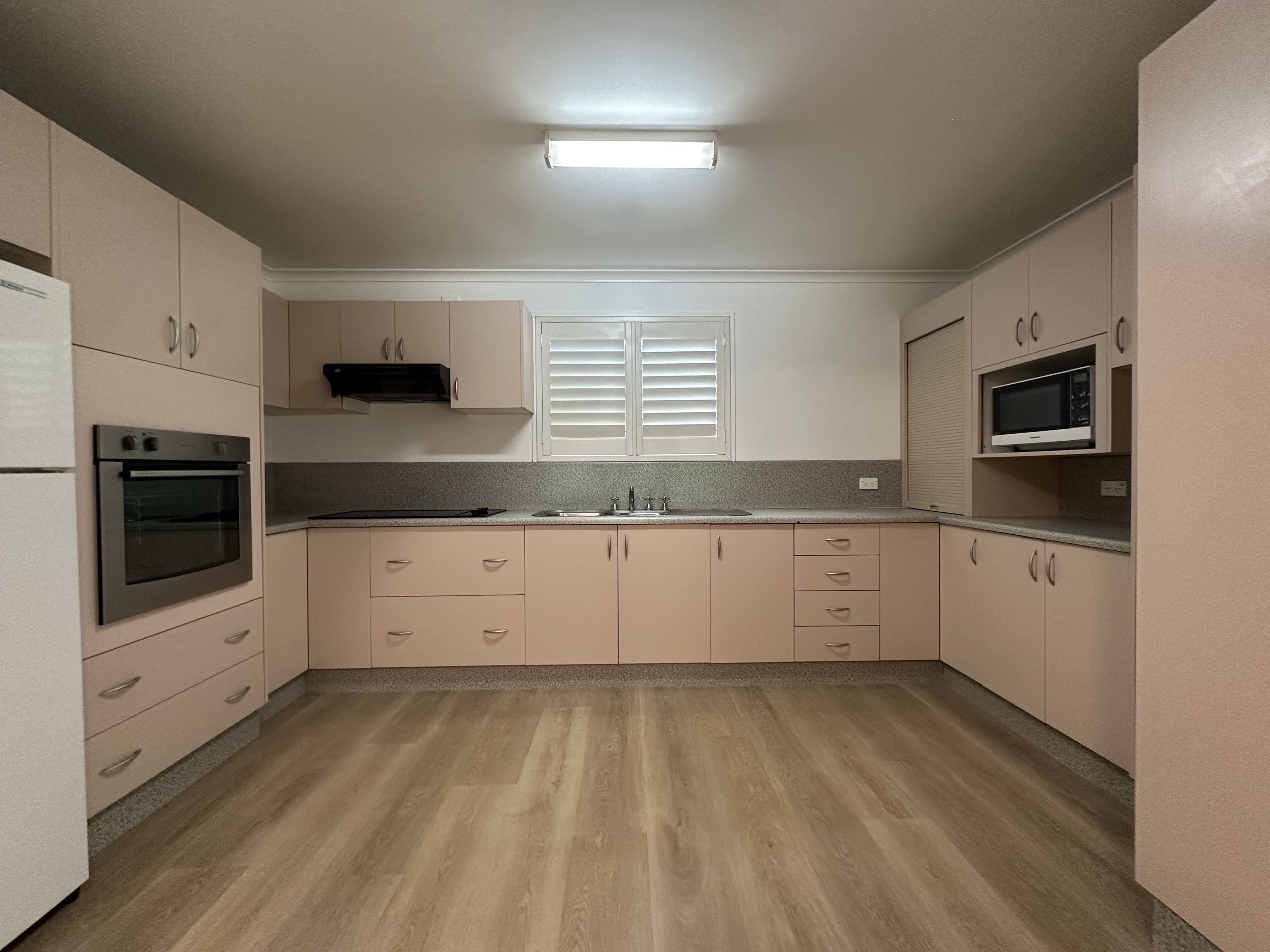 13 Heron Street, Longreach QLD 4730, Longreach - Thumbnail 6