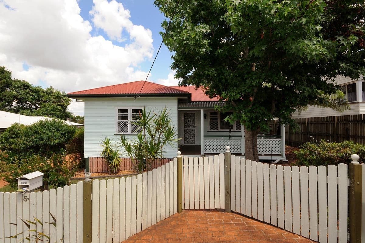 5 Sourris Street, MOUNT LOFTY QLD 4350, Mount Lofty - Image 1