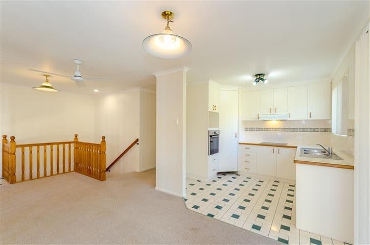 12 Kent Street, West Gladstone QLD 4680, West Gladstone - Thumbnail 4