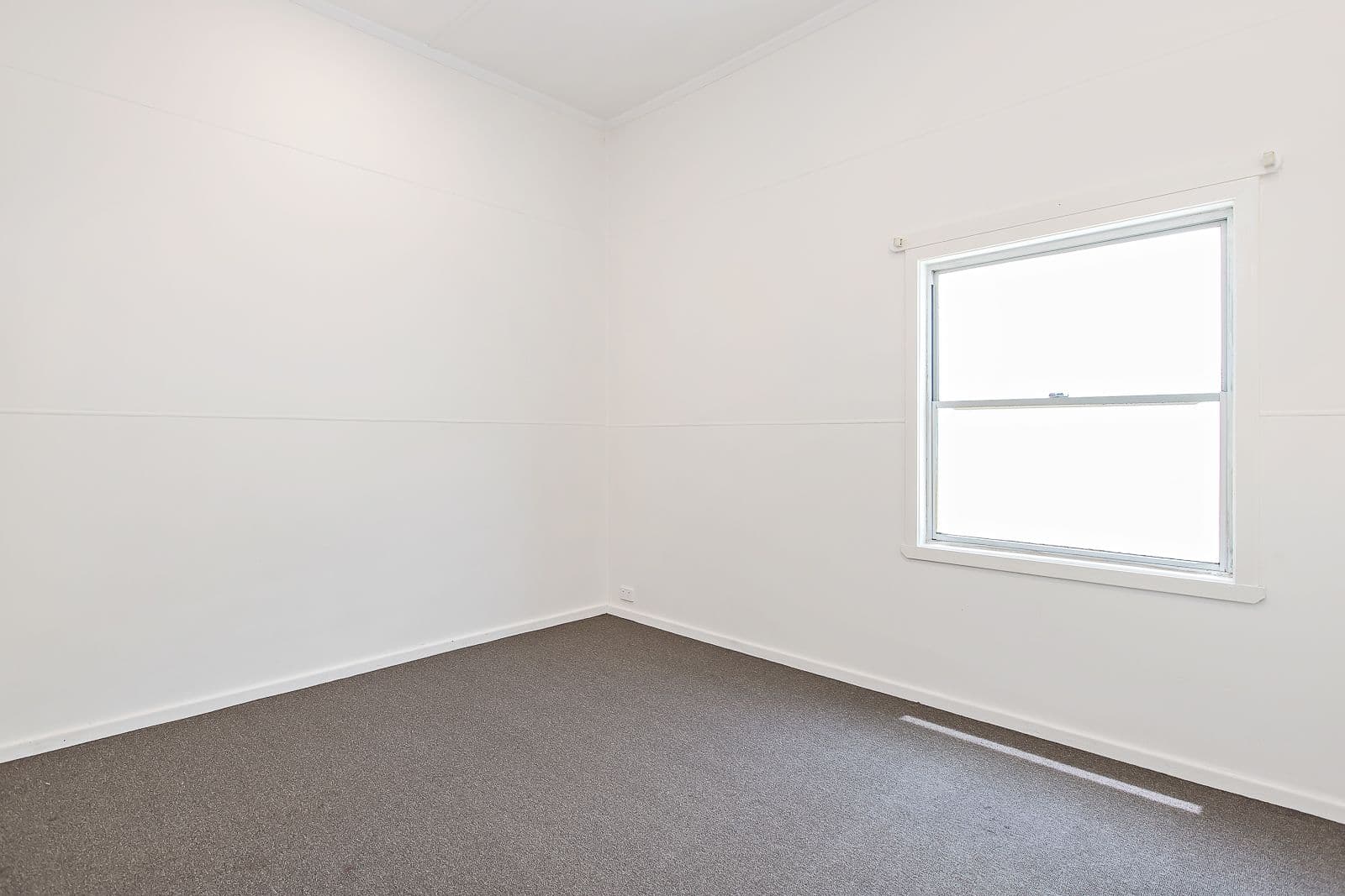 70 Fullerton Street, Stockton - Thumbnail 7