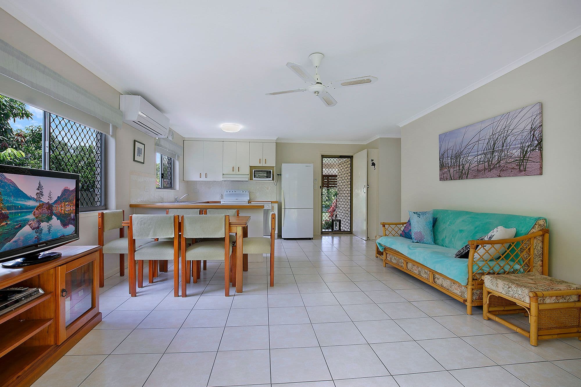 3 Palmtree Avenue, Scarborough QLD 4020, Scarborough - Thumbnail 3