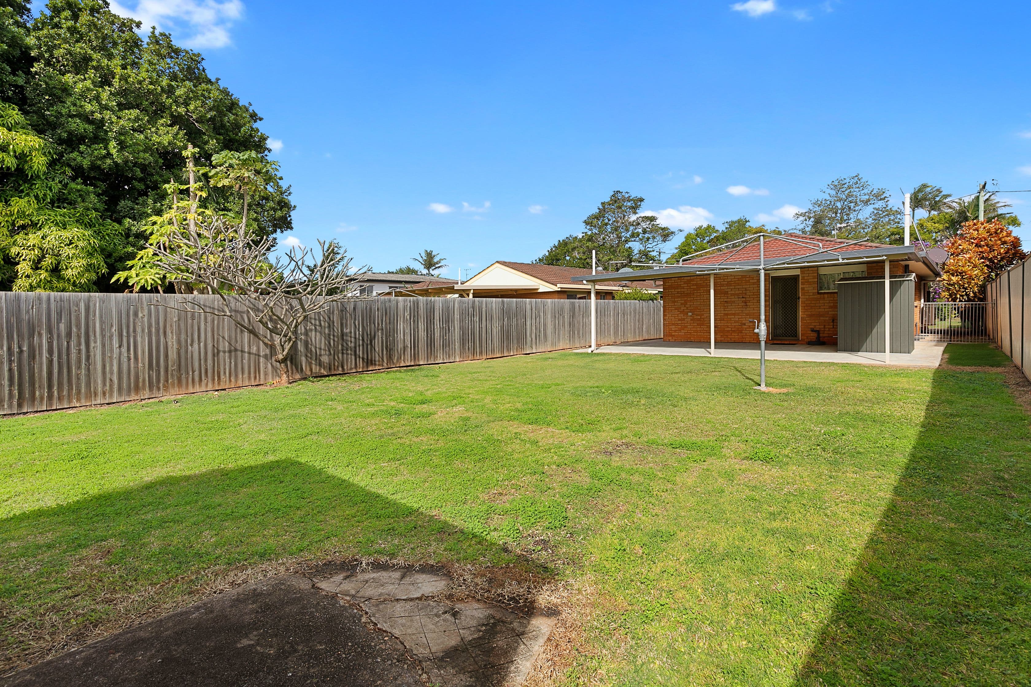 18 Gladstone Street, Redland Bay QLD 4165, Redland Bay - Thumbnail 2