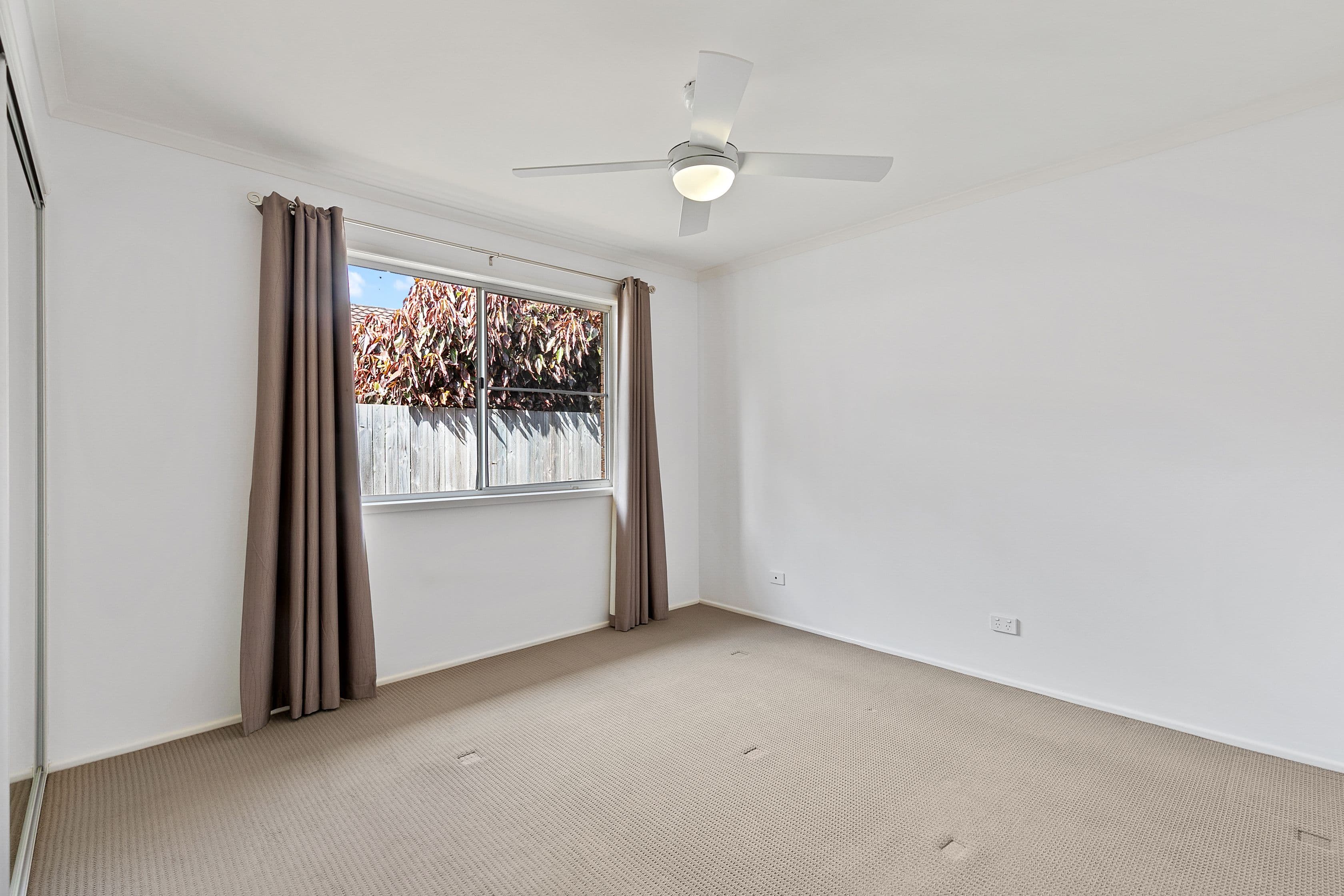 18 Gladstone Street, Redland Bay QLD 4165, Redland Bay - Thumbnail 5