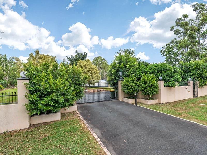 96 Idonia Street, Bridgeman Downs QLD 4035, Bridgeman Downs - Thumbnail 3