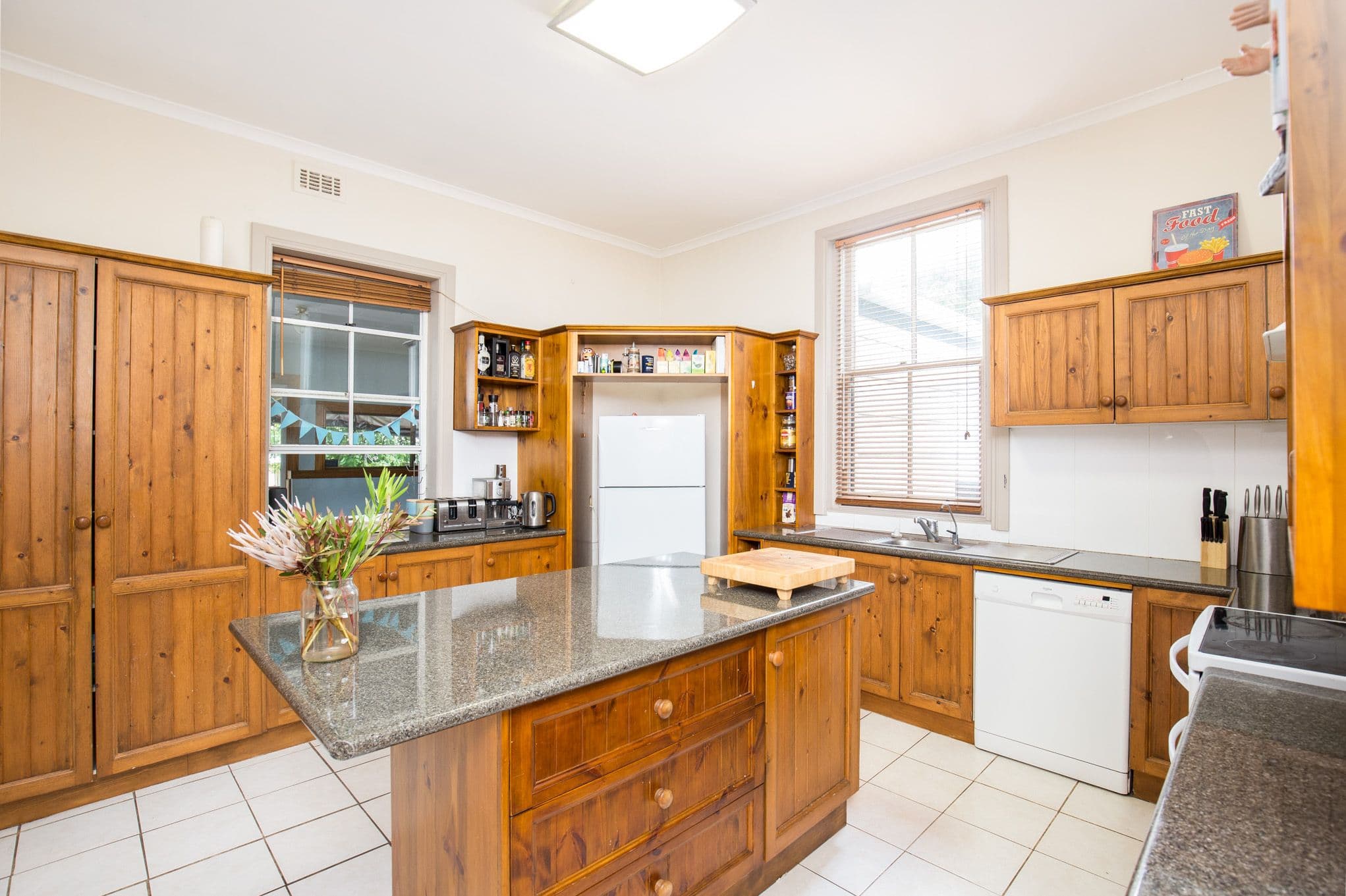 4 Queens Avenue, Mount Gambier SA 5290, Mount Gambier - Image 1