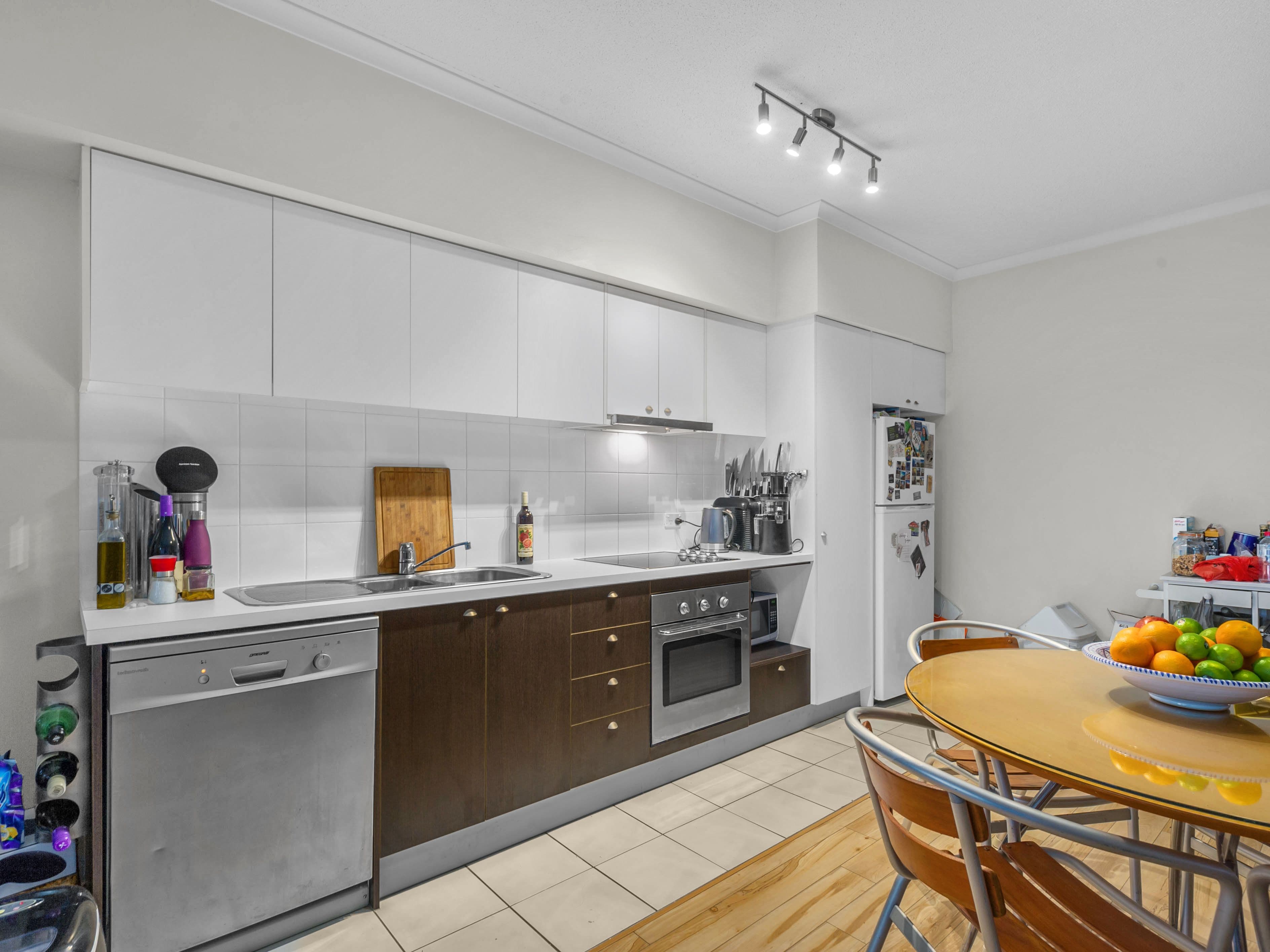 18 Richmond Road, Morningside QLD 4170, Morningside - Thumbnail 4