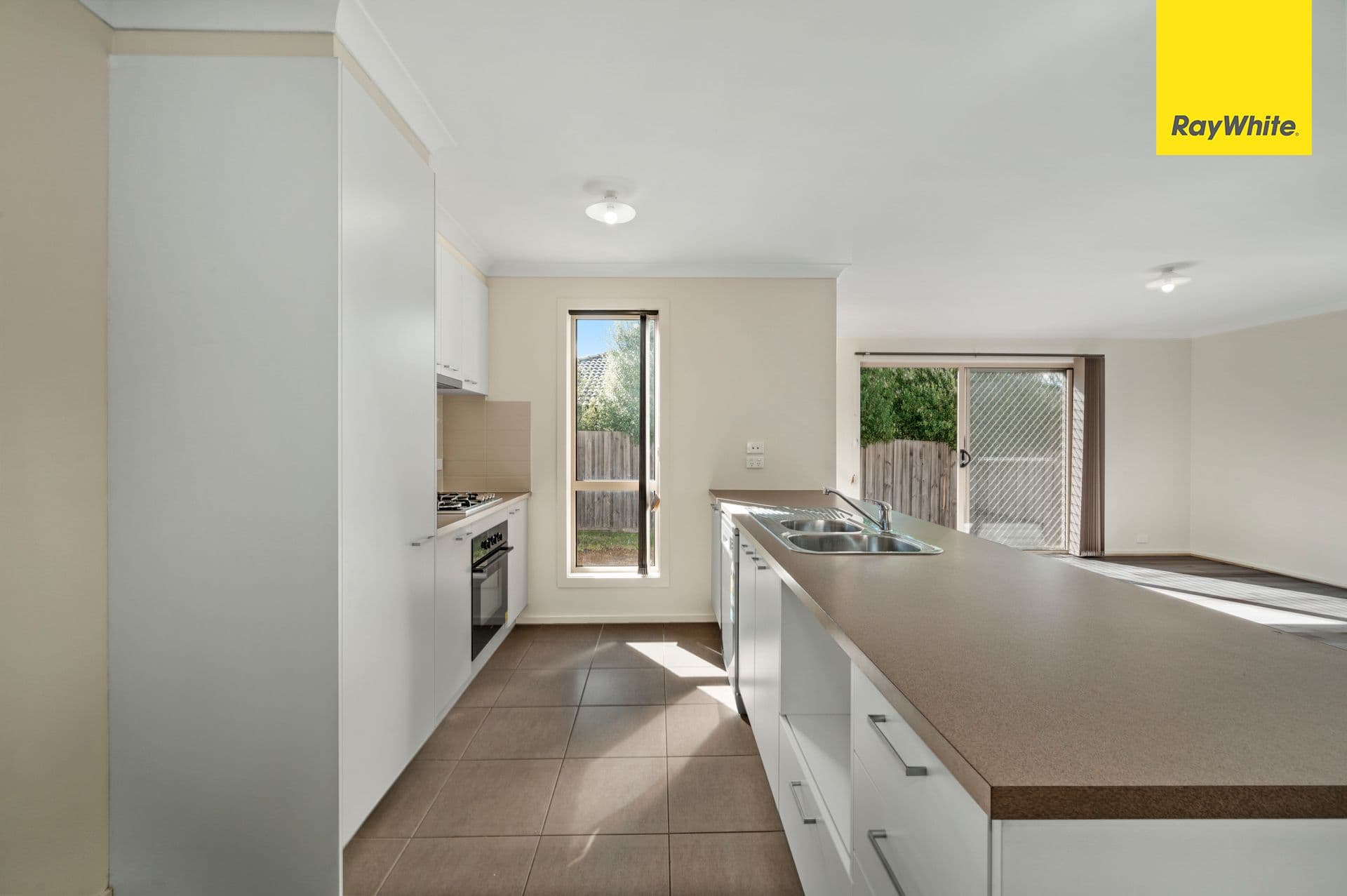 9 Dulverton Court, Sunbury VIC 3429, Sunbury - Thumbnail 5