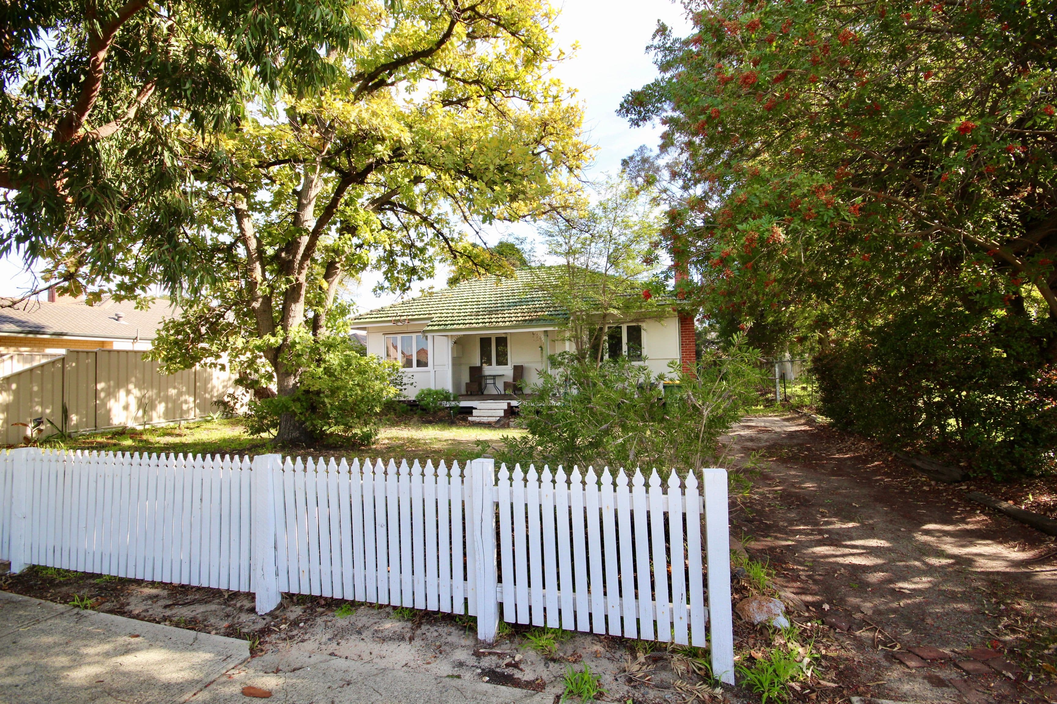 22 Barnsley Street, Queens Park WA 6107, Queens Park - Thumbnail 7