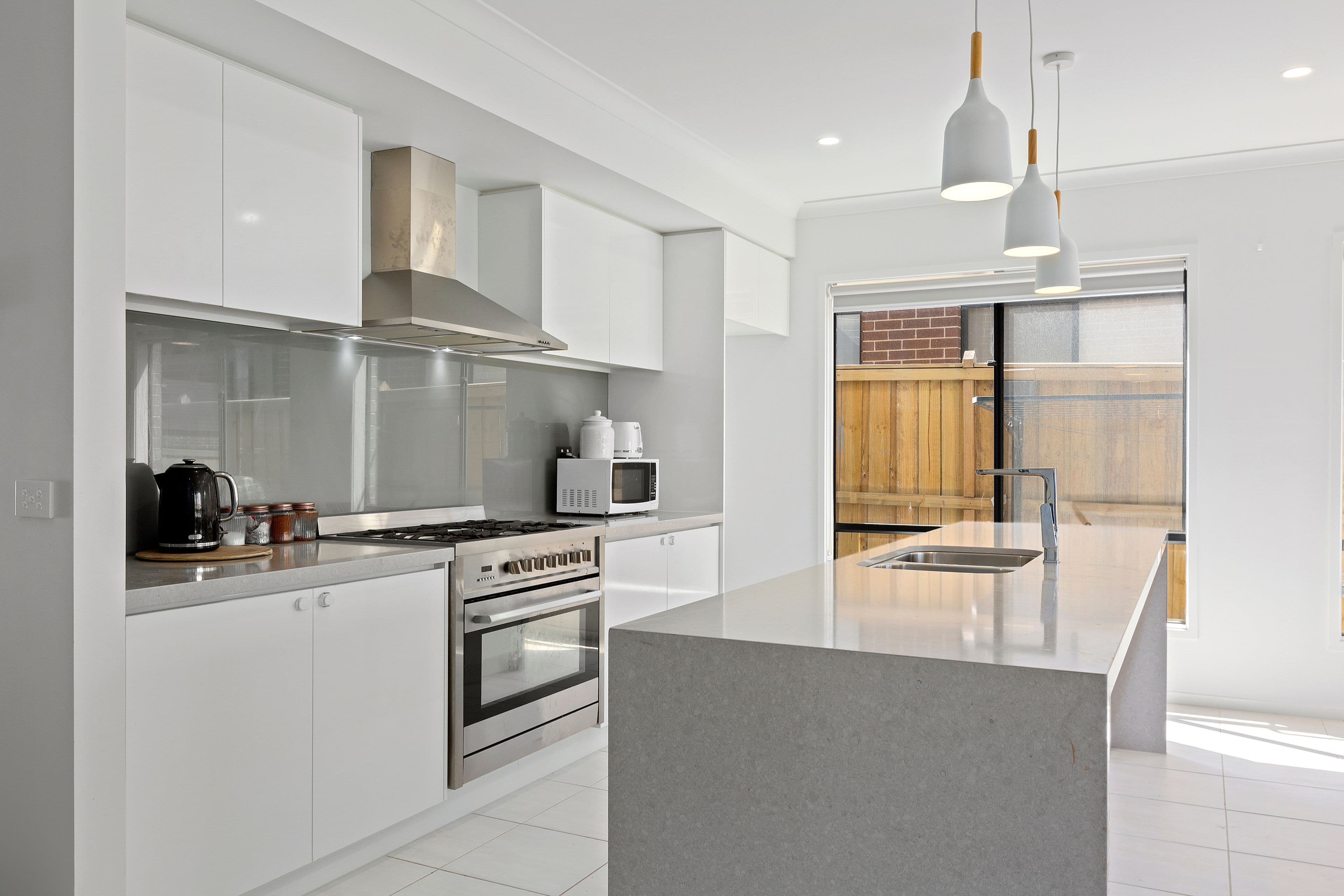 10 Kenyan Avenue, Clyde VIC 3978, Clyde - Thumbnail 3