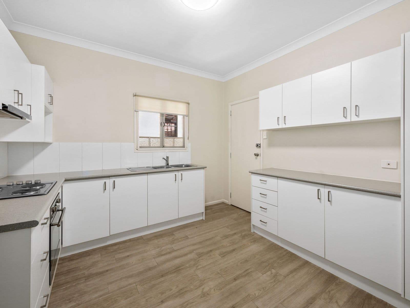 98 Hargreaves Avenue, Chelmer QLD 4068, Chelmer - Thumbnail 2
