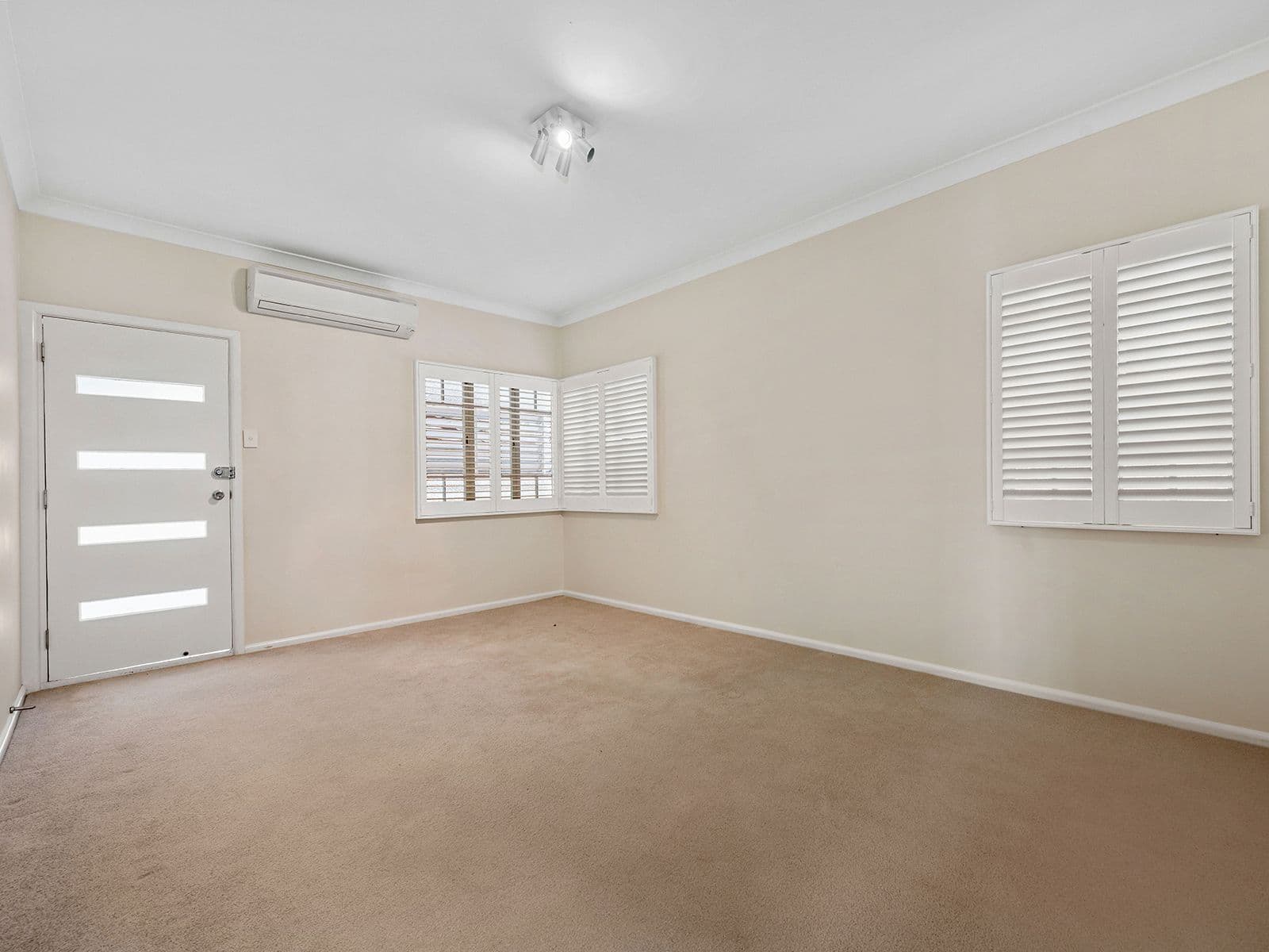 98 Hargreaves Avenue, Chelmer QLD 4068, Chelmer - Thumbnail 3