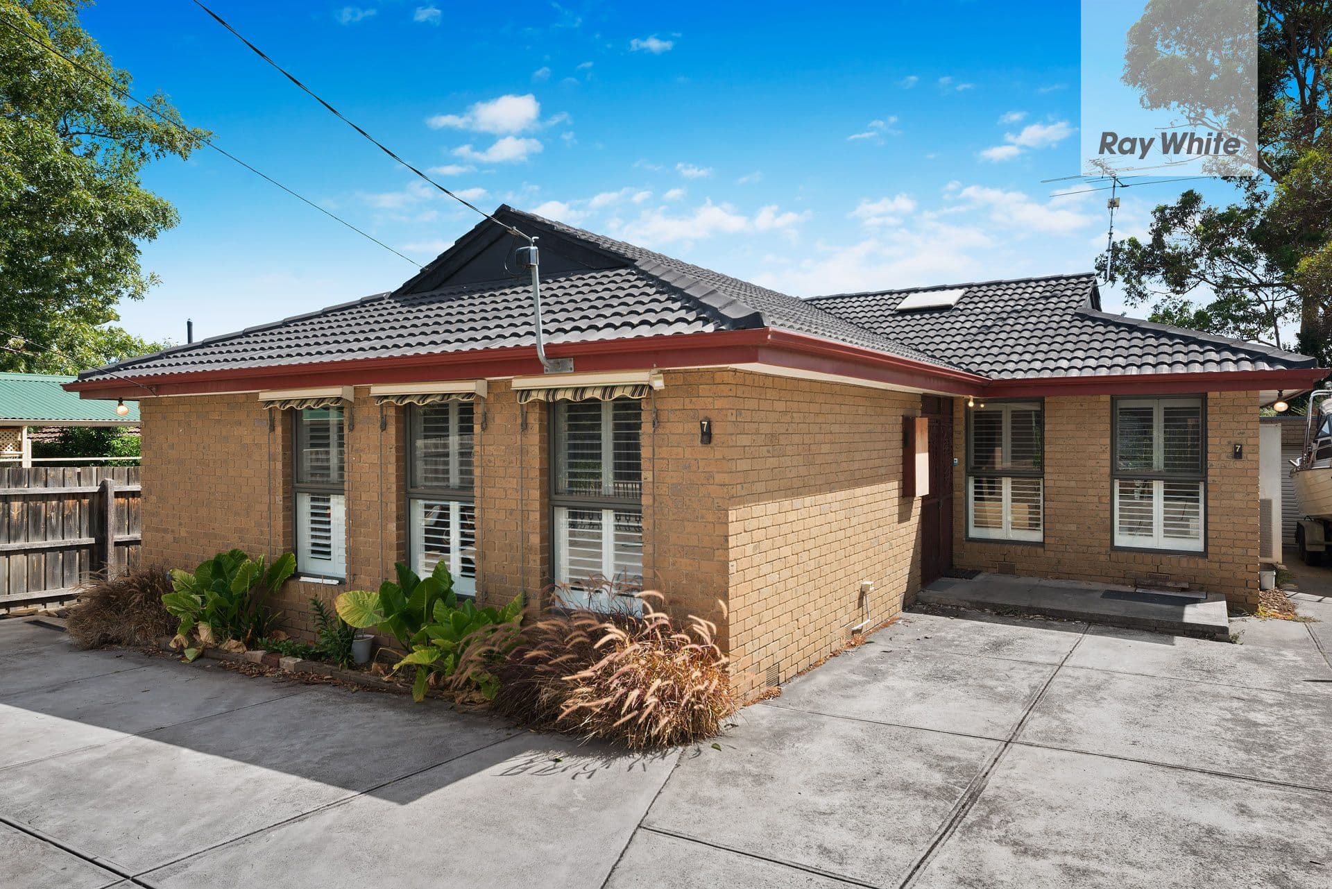 7 Trafalgar Crescent, Bundoora VIC 3083, Bundoora - Thumbnail 2