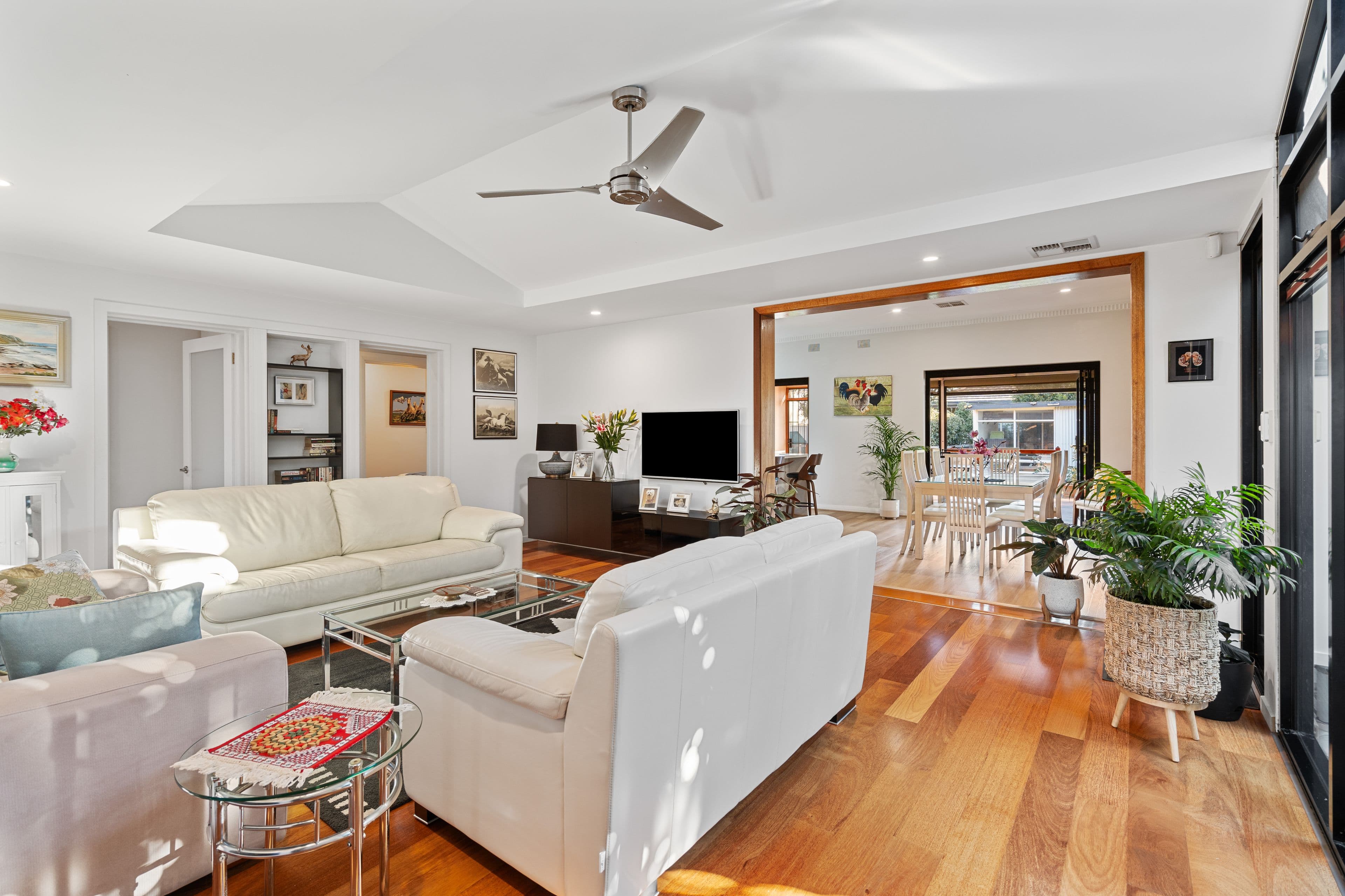 18 Dunrobin Road, Hove SA 5048, Hove - Thumbnail 2