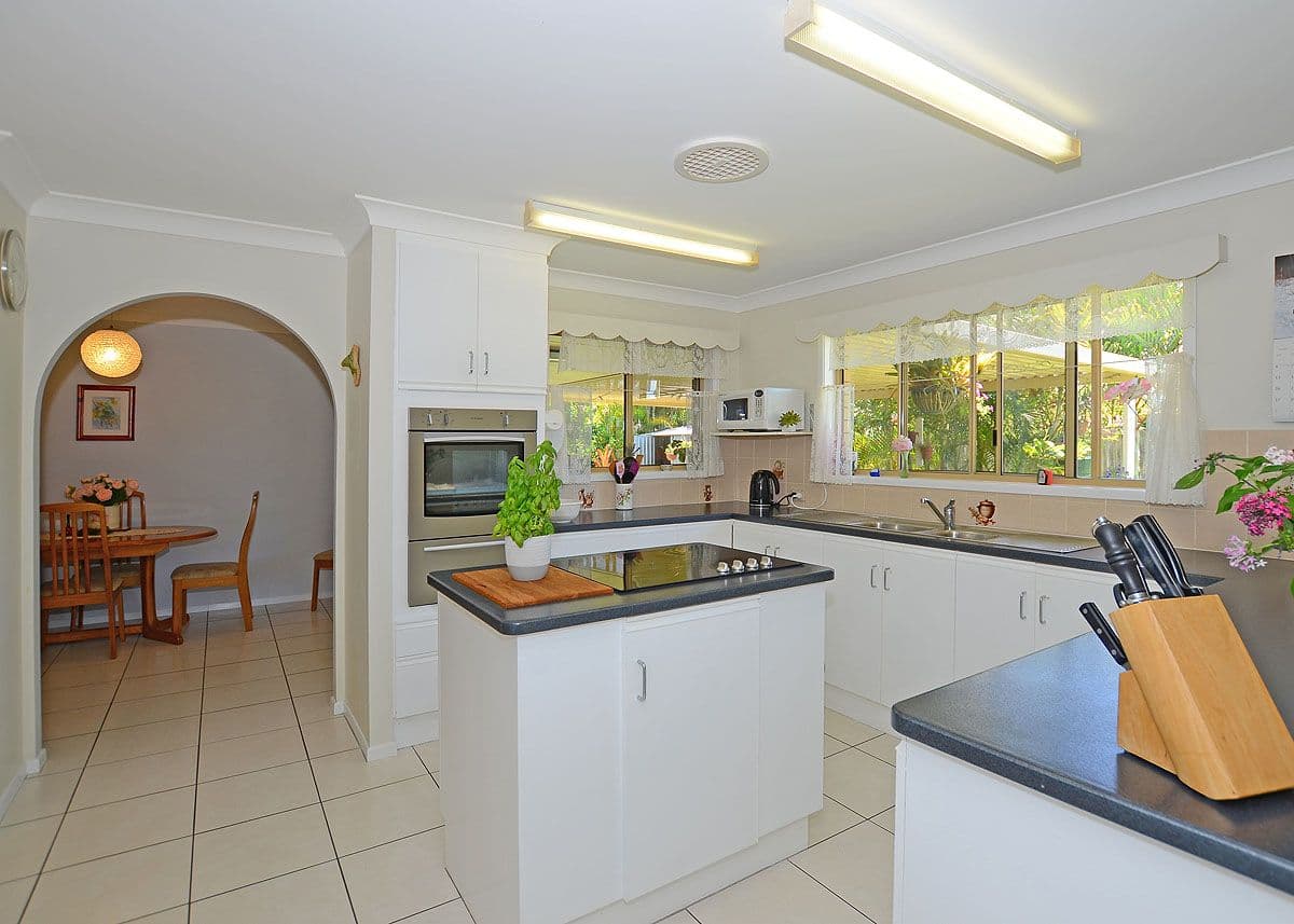 22 Gibbs Street, Urangan QLD 4655, Urangan - Thumbnail 3