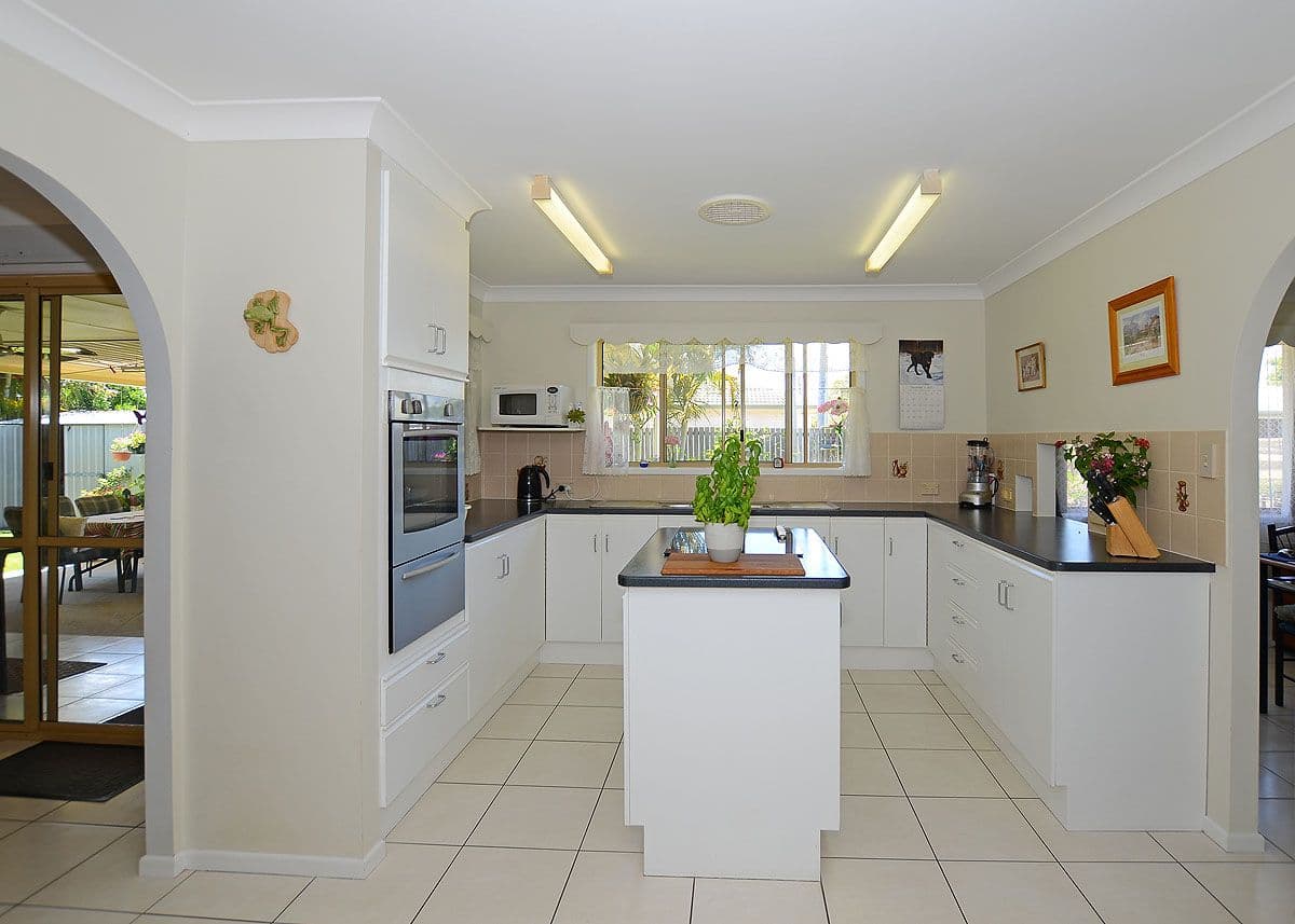 22 Gibbs Street, Urangan QLD 4655, Urangan - Thumbnail 4