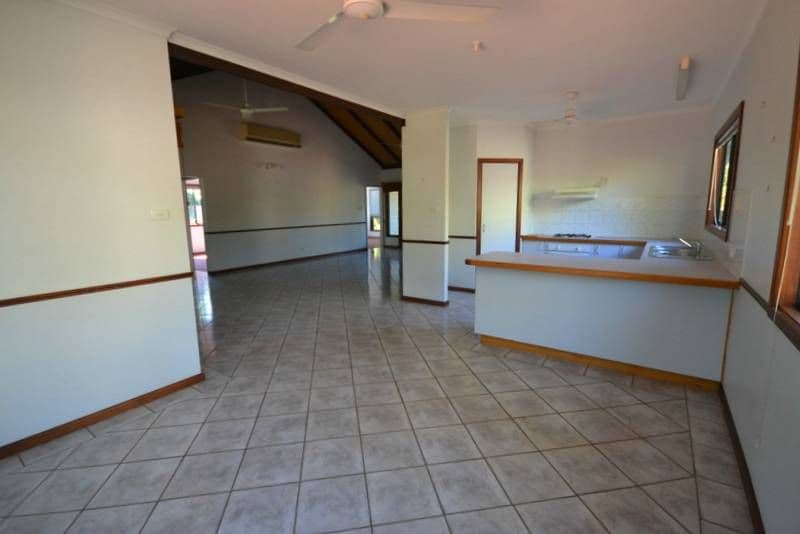 11 Mostyn Place, BROOME WA 6725, Broome - Thumbnail 4