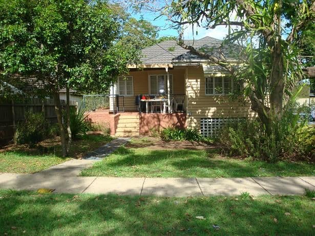 28 Walker Street, CORINDA QLD 4075, Corinda - Thumbnail 2