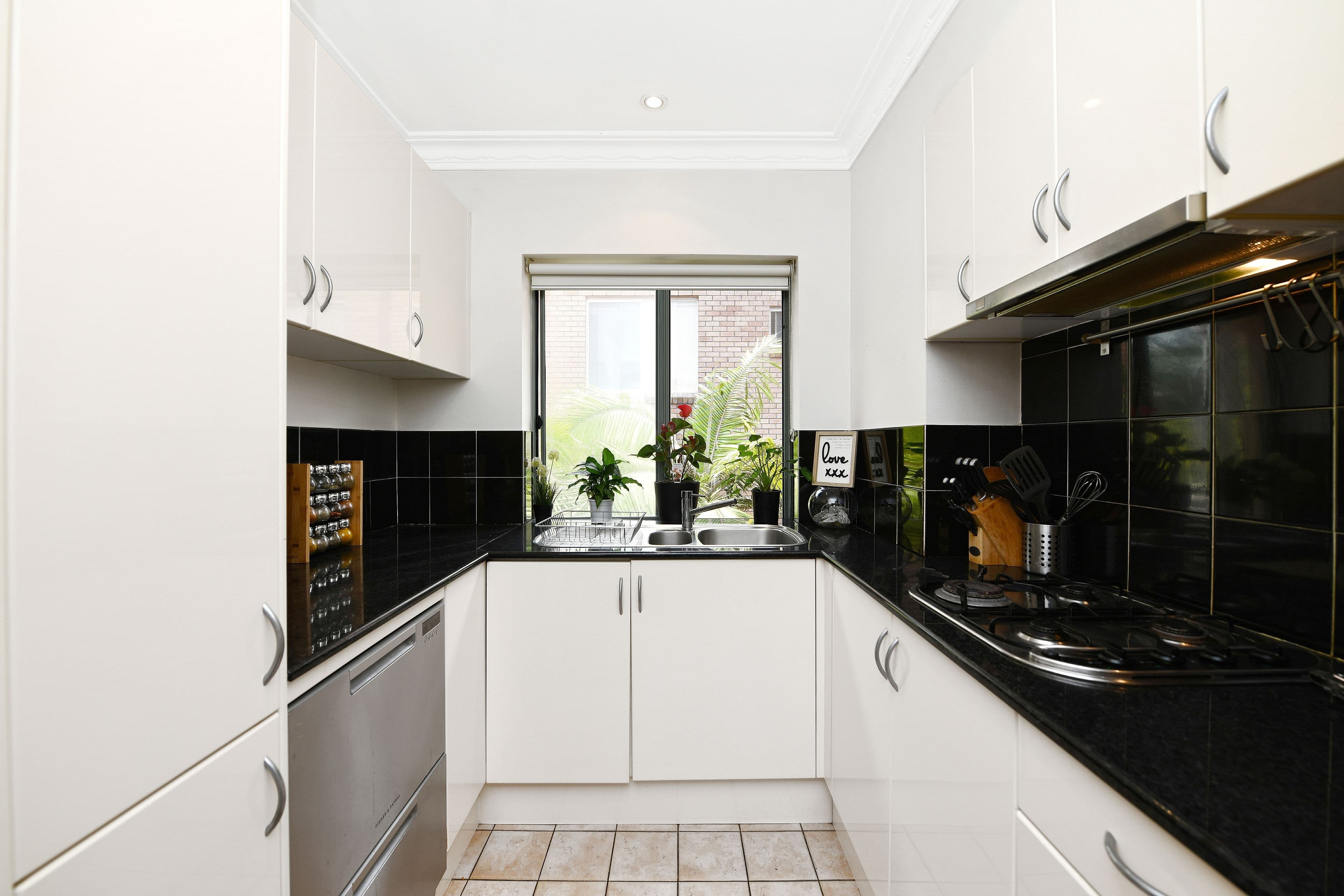 11-13 Hendy Avenue, Coogee NSW 2034, Coogee - Thumbnail 4