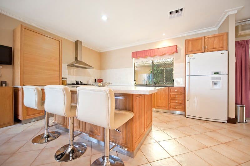 223 Hart Street, GLANVILLE SA 5015, Glanville - Thumbnail 3