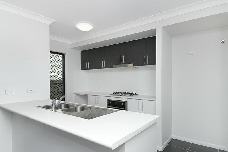 22 Peak Circuit, Cosgrove QLD 4818, Cosgrove - Thumbnail 4