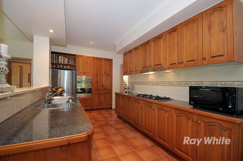 9  The Crescent, NARRE WARREN SOUTH VIC 3805, Narre Warren South - Thumbnail 4