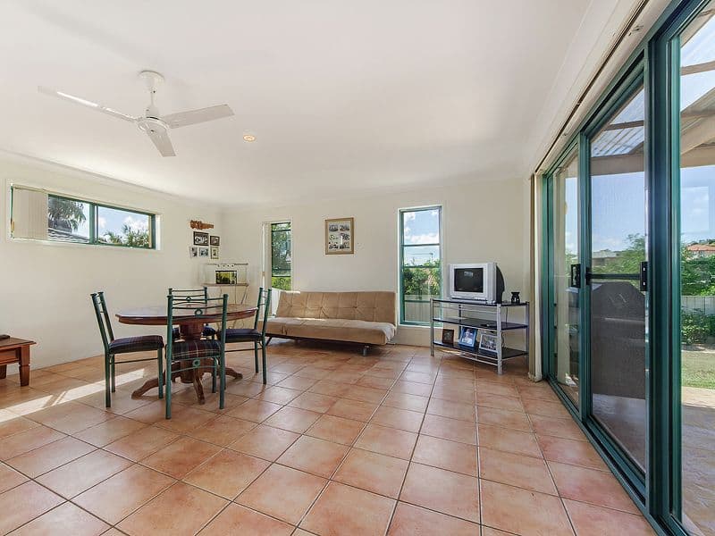 8 Zeller Crescent, ARUNDEL QLD 4214, Arundel - Thumbnail 6