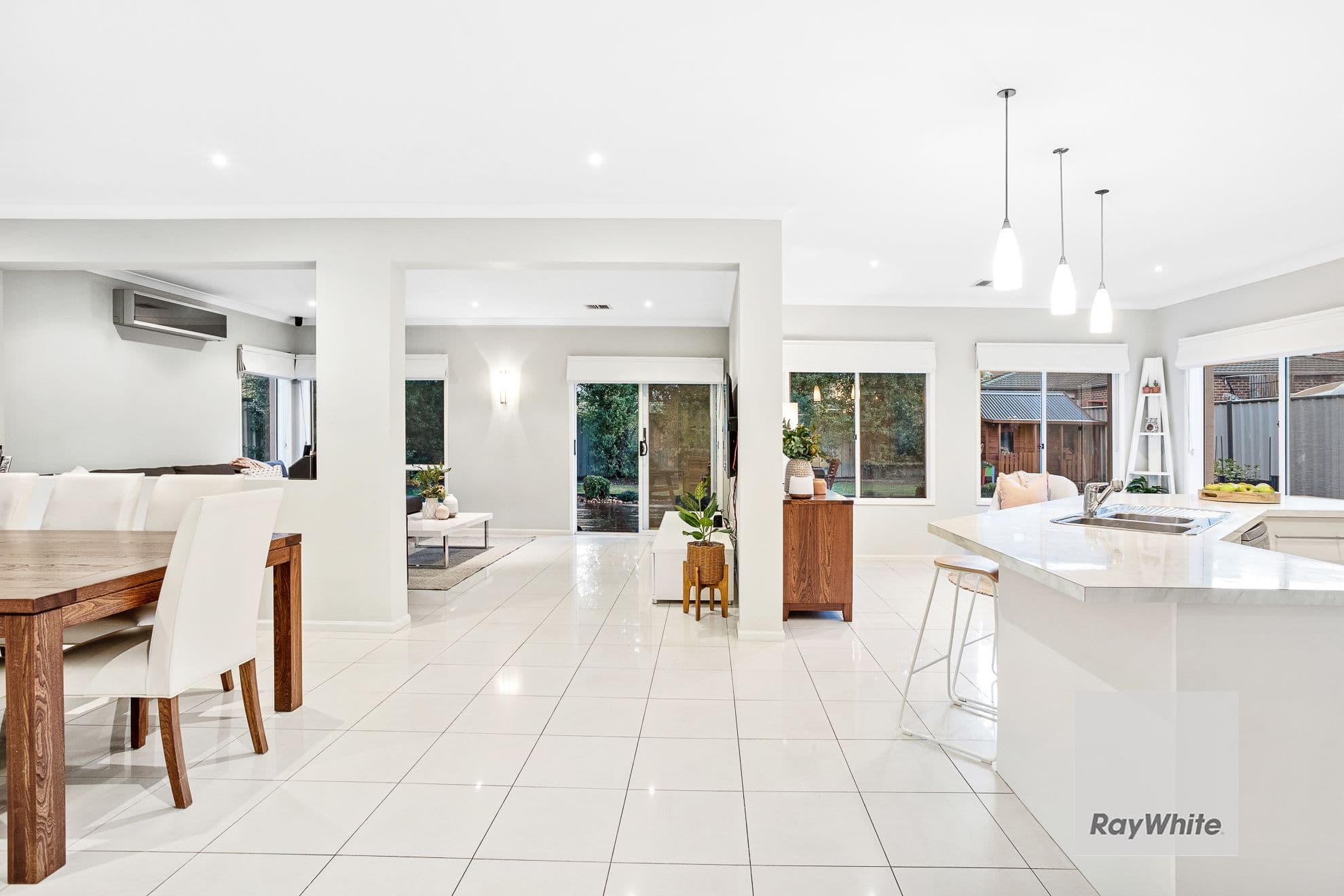 8 Kingsbridge Circuit, Cairnlea VIC 3023, Cairnlea - Thumbnail 5