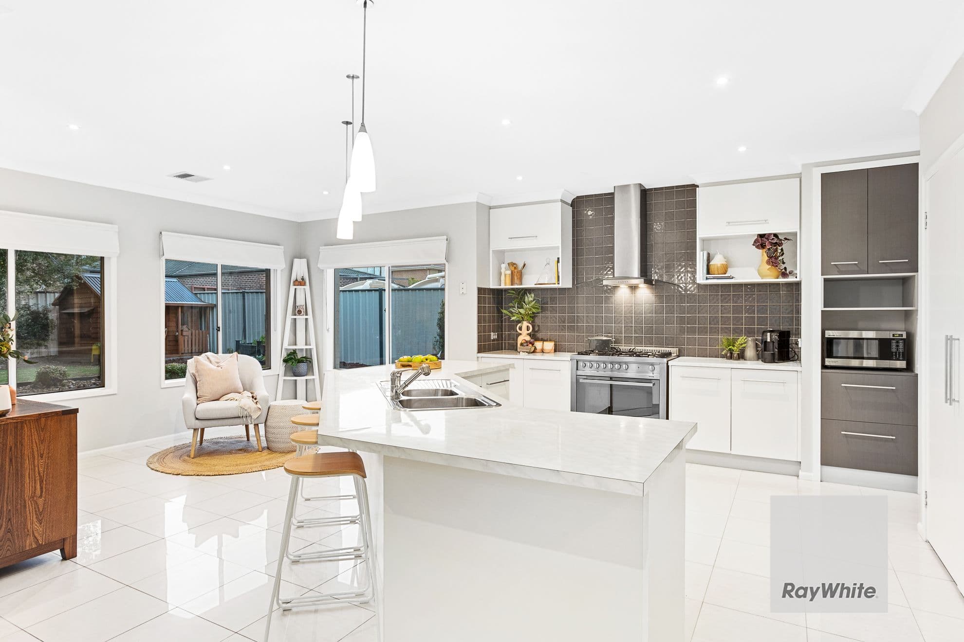 8 Kingsbridge Circuit, Cairnlea VIC 3023, Cairnlea - Thumbnail 6