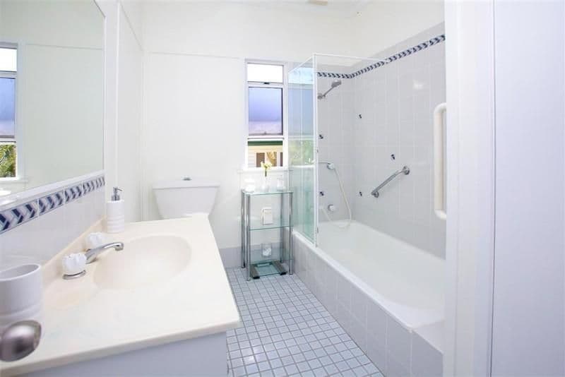 18 Cape Street, HOLLAND PARK QLD 4121, Holland Park - Thumbnail 5