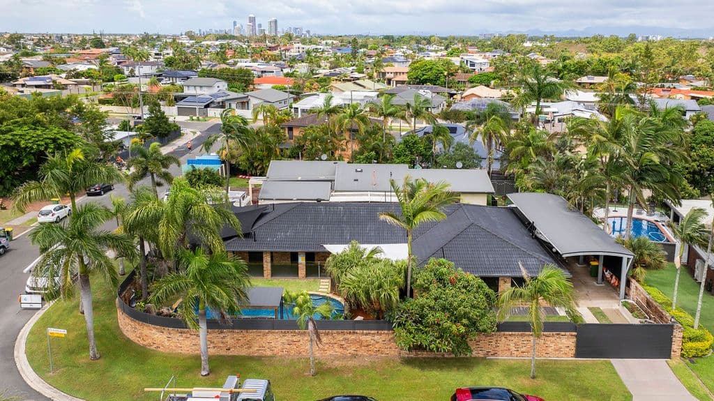 6 Hyacinth Avenue, Hollywell QLD 4216, Hollywell - Thumbnail 2