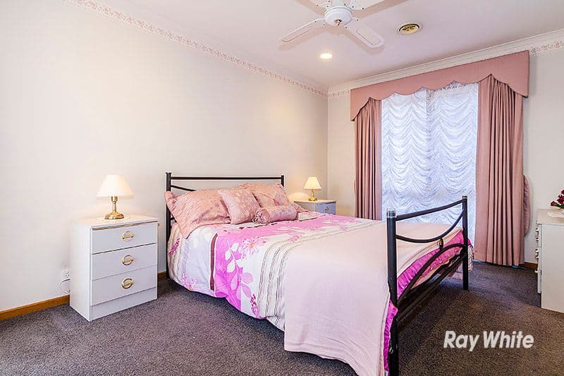 4 Andrea Crescent, Cranbourne North VIC 3977, Cranbourne North - Thumbnail 2