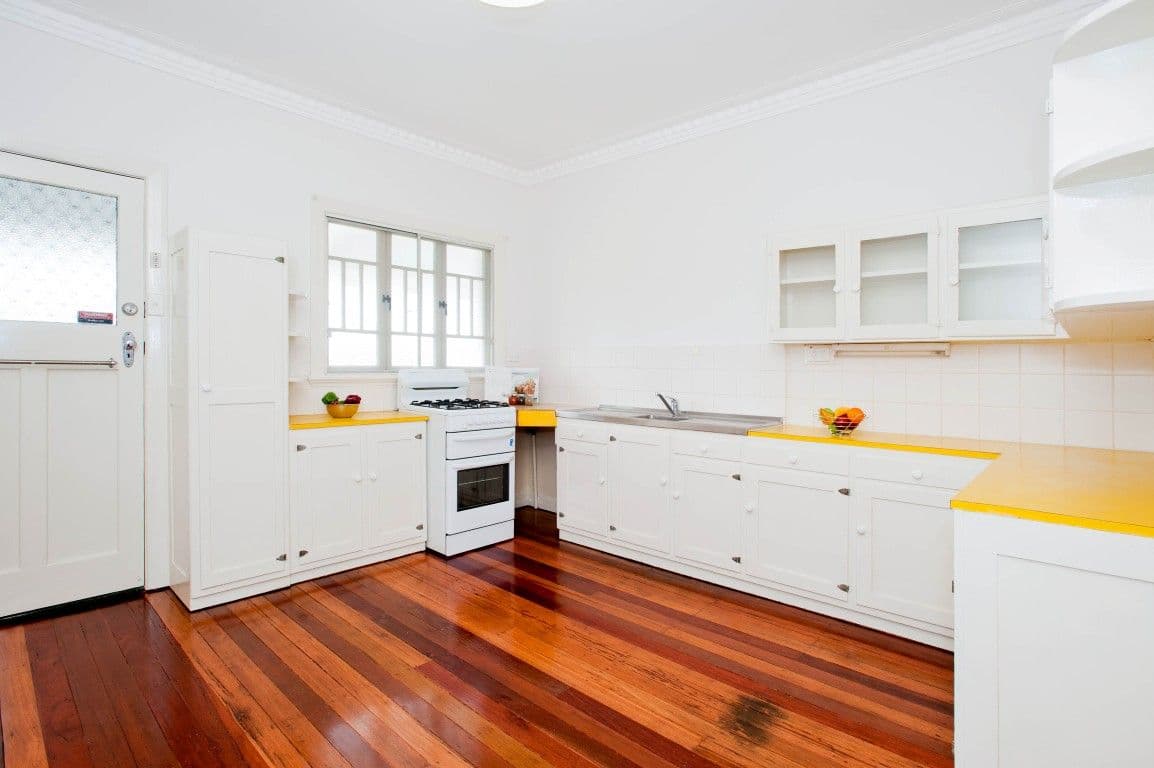 6 Percival Terrace, HOLLAND PARK QLD 4121, Holland Park - Thumbnail 3