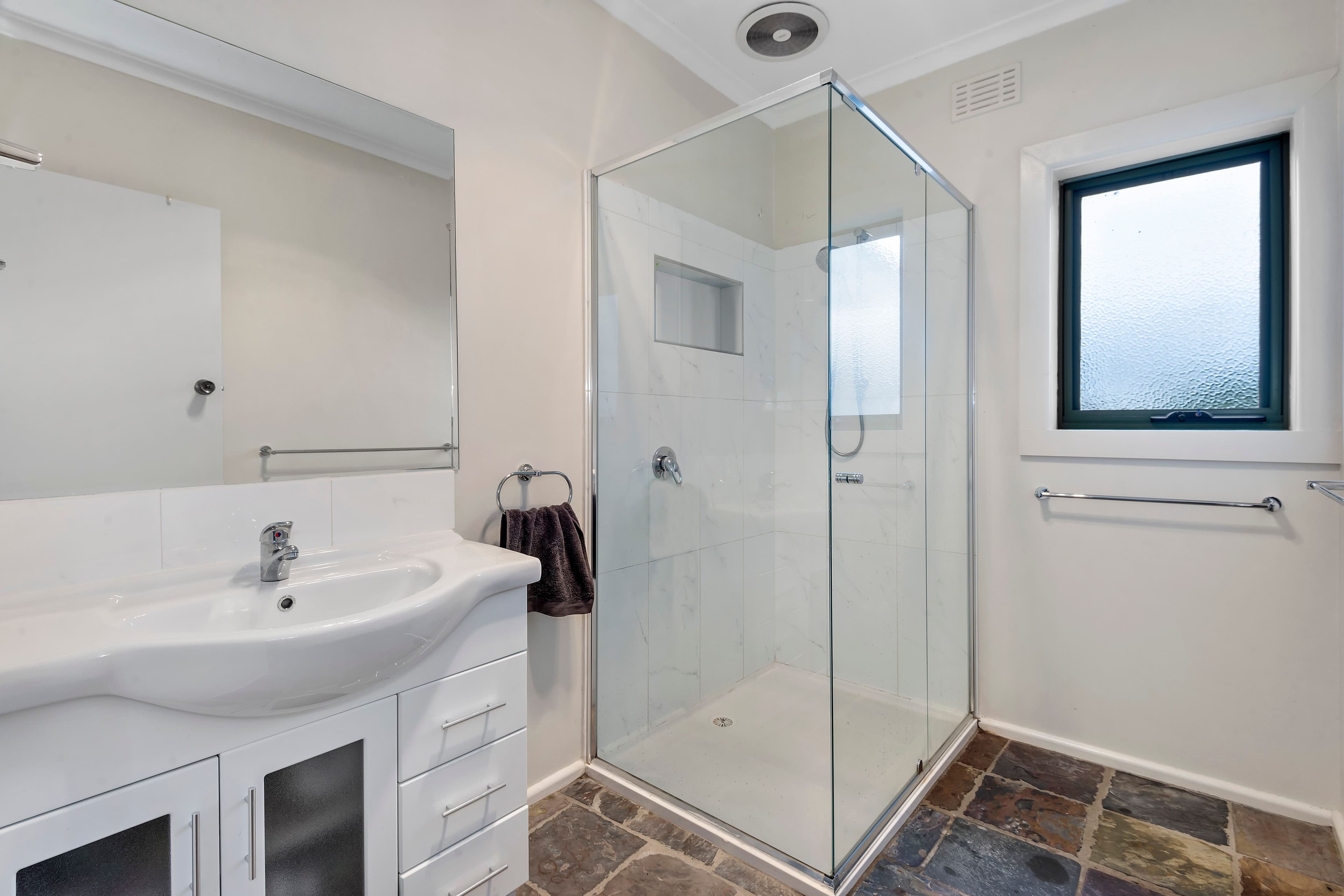 34 Hosken Street, Springvale South VIC 3172, Springvale South - Thumbnail 2