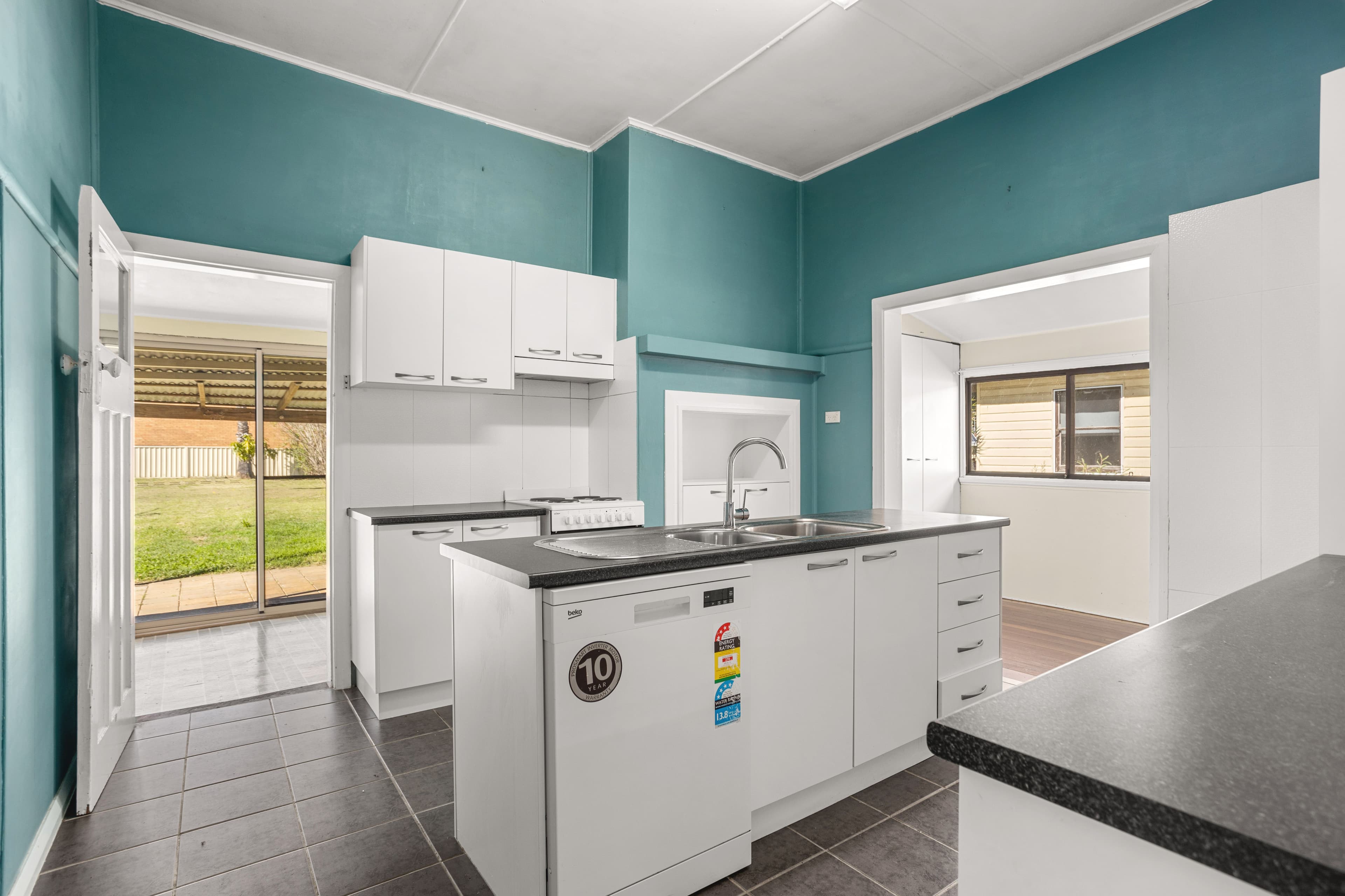 20 Beeton Parade, Taree NSW 2430, Taree - Thumbnail 4