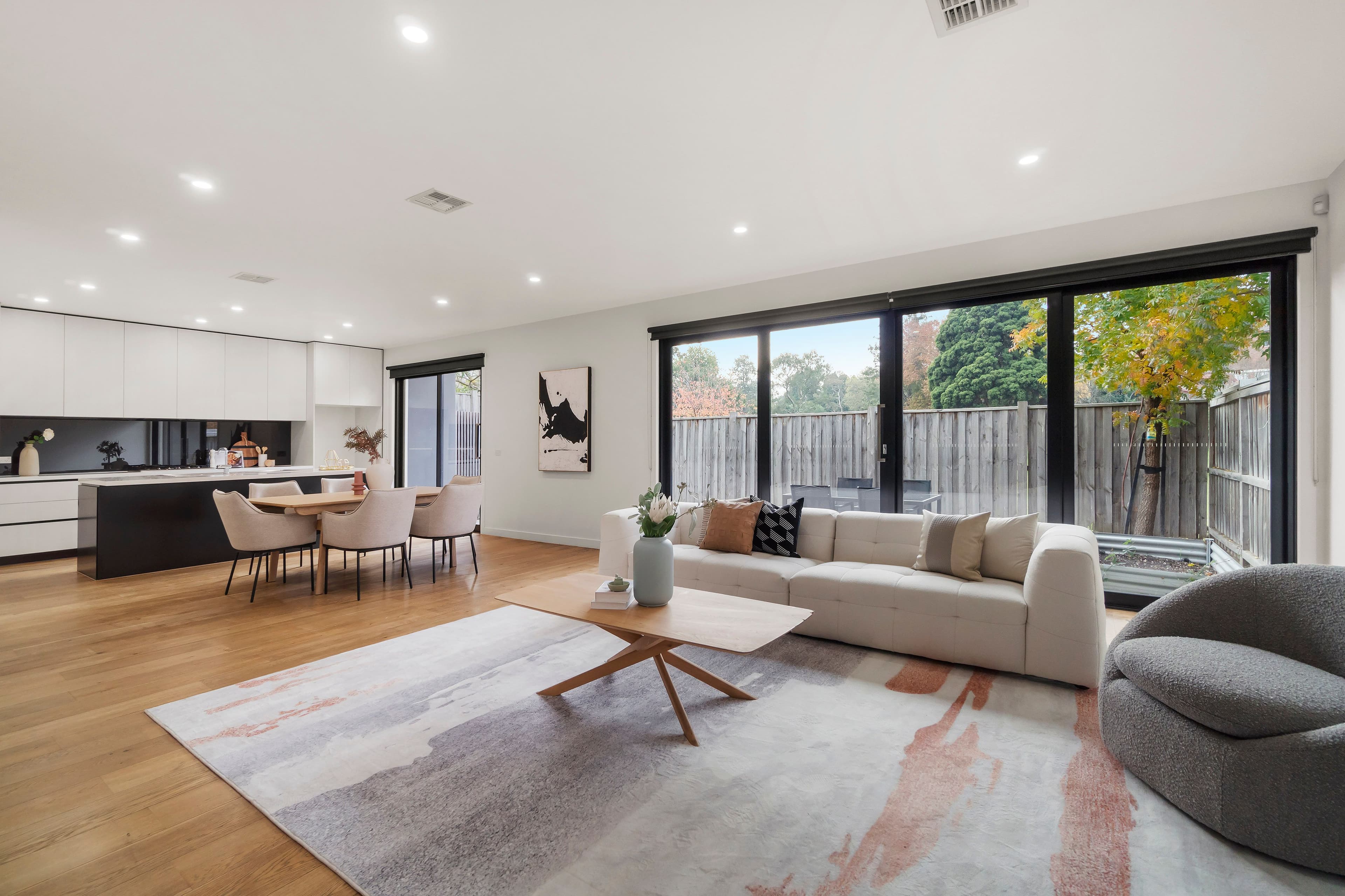 20 Ellsworth Crescent, Camberwell VIC 3124, Camberwell - Thumbnail 2