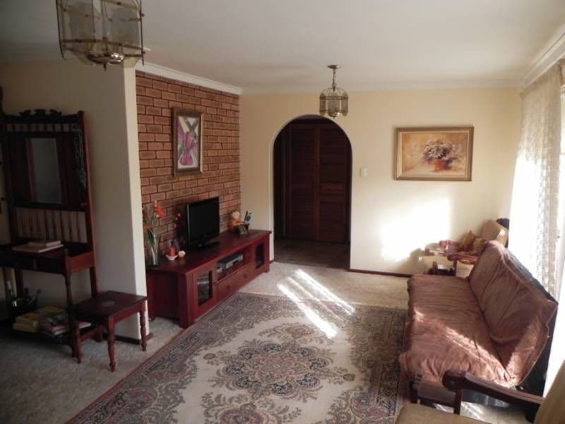 28 Barwon Street, LESMURDIE WA 6076, Lesmurdie - Thumbnail 2