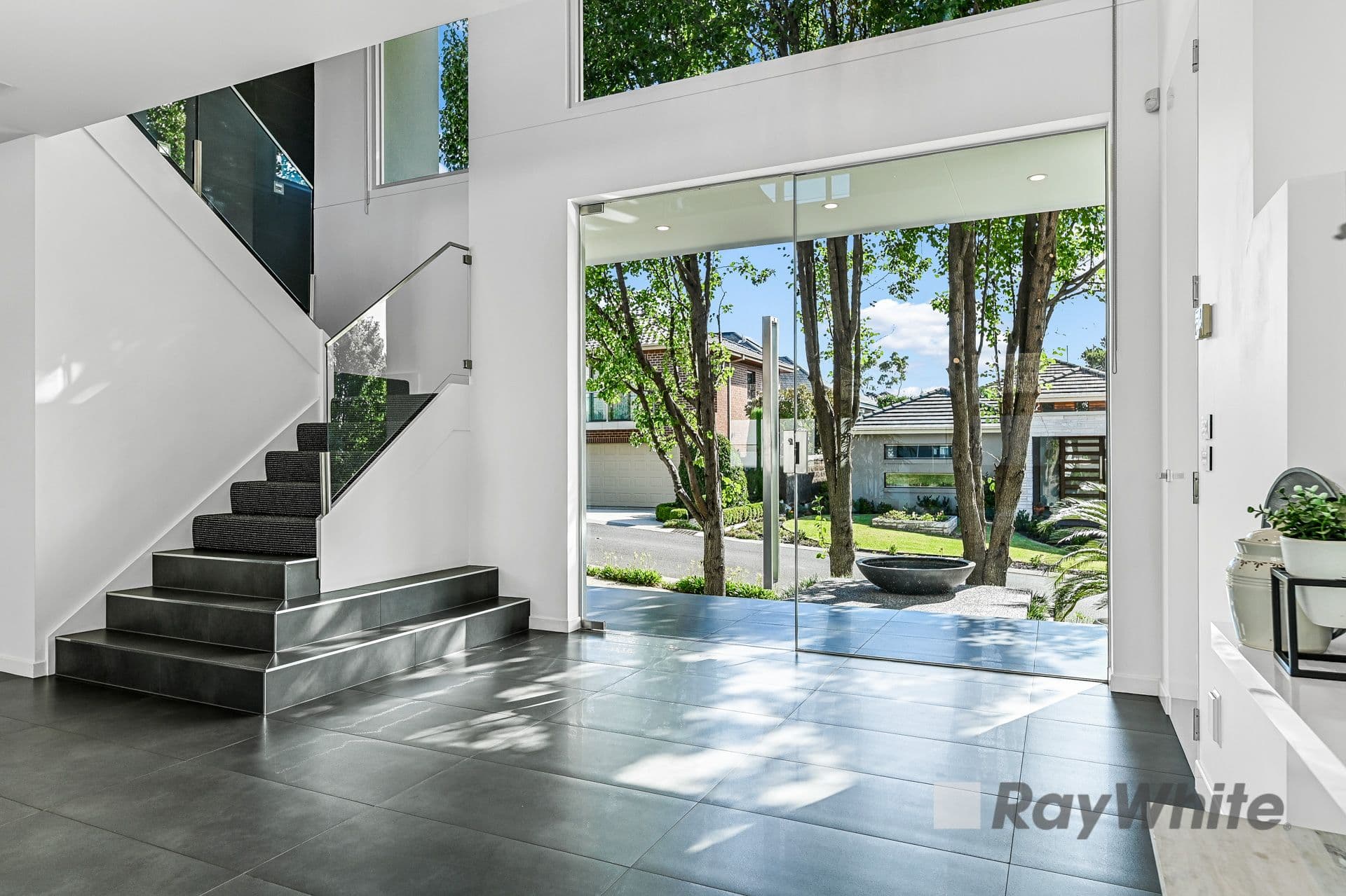 48 Langmore Lane, Berwick VIC 3806, Berwick - Thumbnail 4