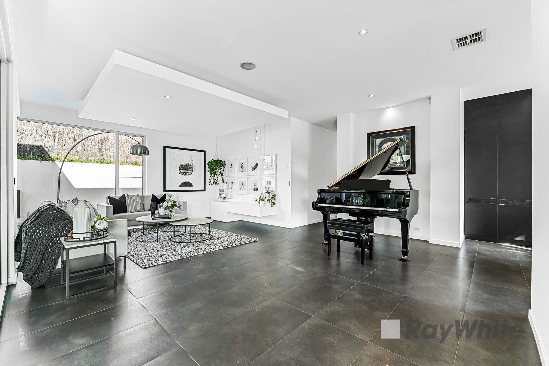 48 Langmore Lane, Berwick VIC 3806, Berwick - Thumbnail 5