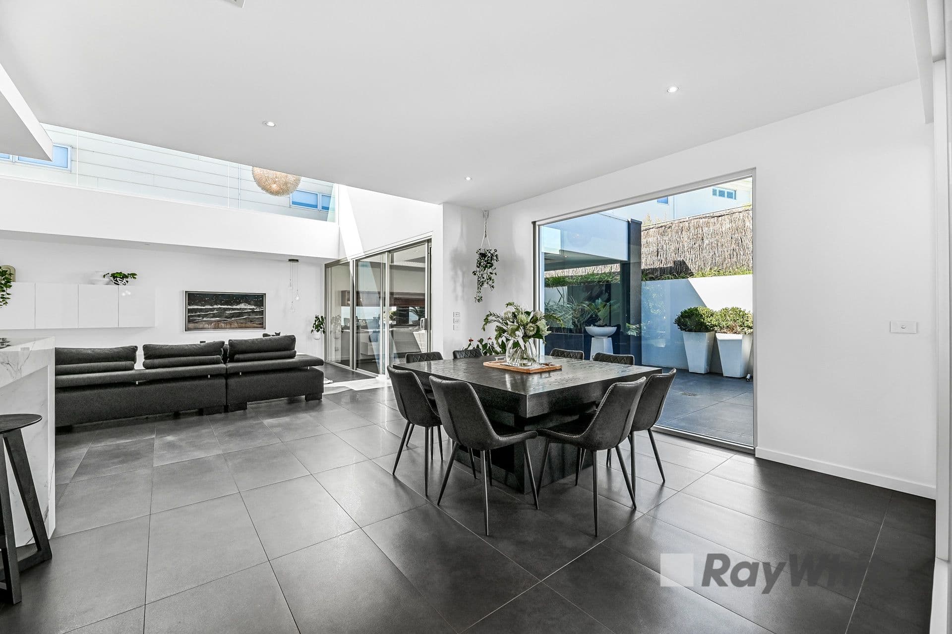 48 Langmore Lane, Berwick VIC 3806, Berwick - Thumbnail 8