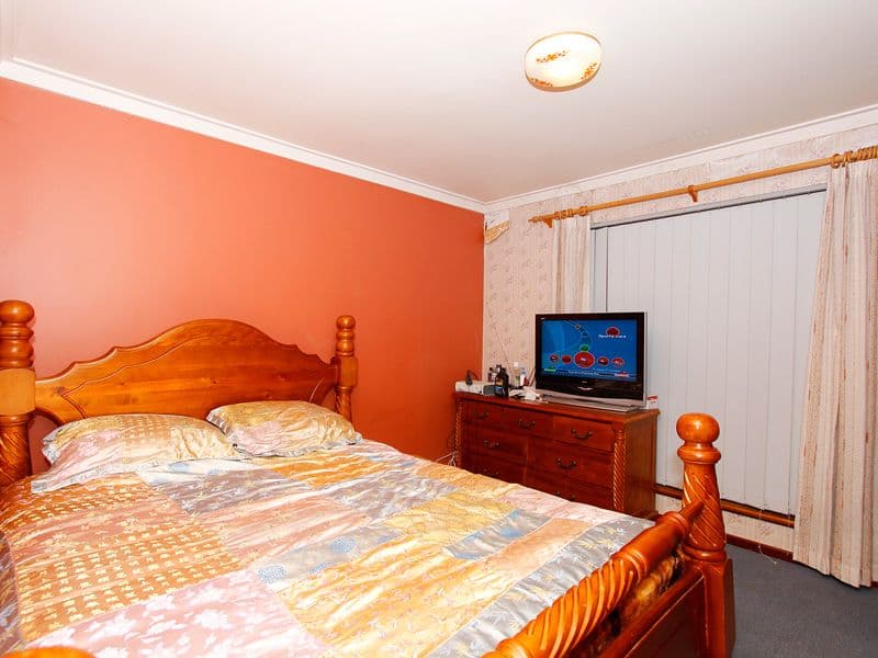 65 Carisbrooke Street, MADDINGTON WA 6109, Maddington - Thumbnail 2
