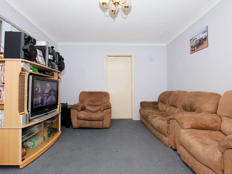 65 Carisbrooke Street, MADDINGTON WA 6109, Maddington - Thumbnail 3