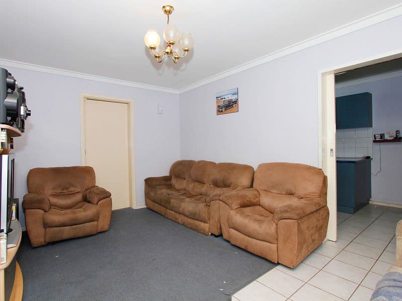 65 Carisbrooke Street, MADDINGTON WA 6109, Maddington - Thumbnail 5