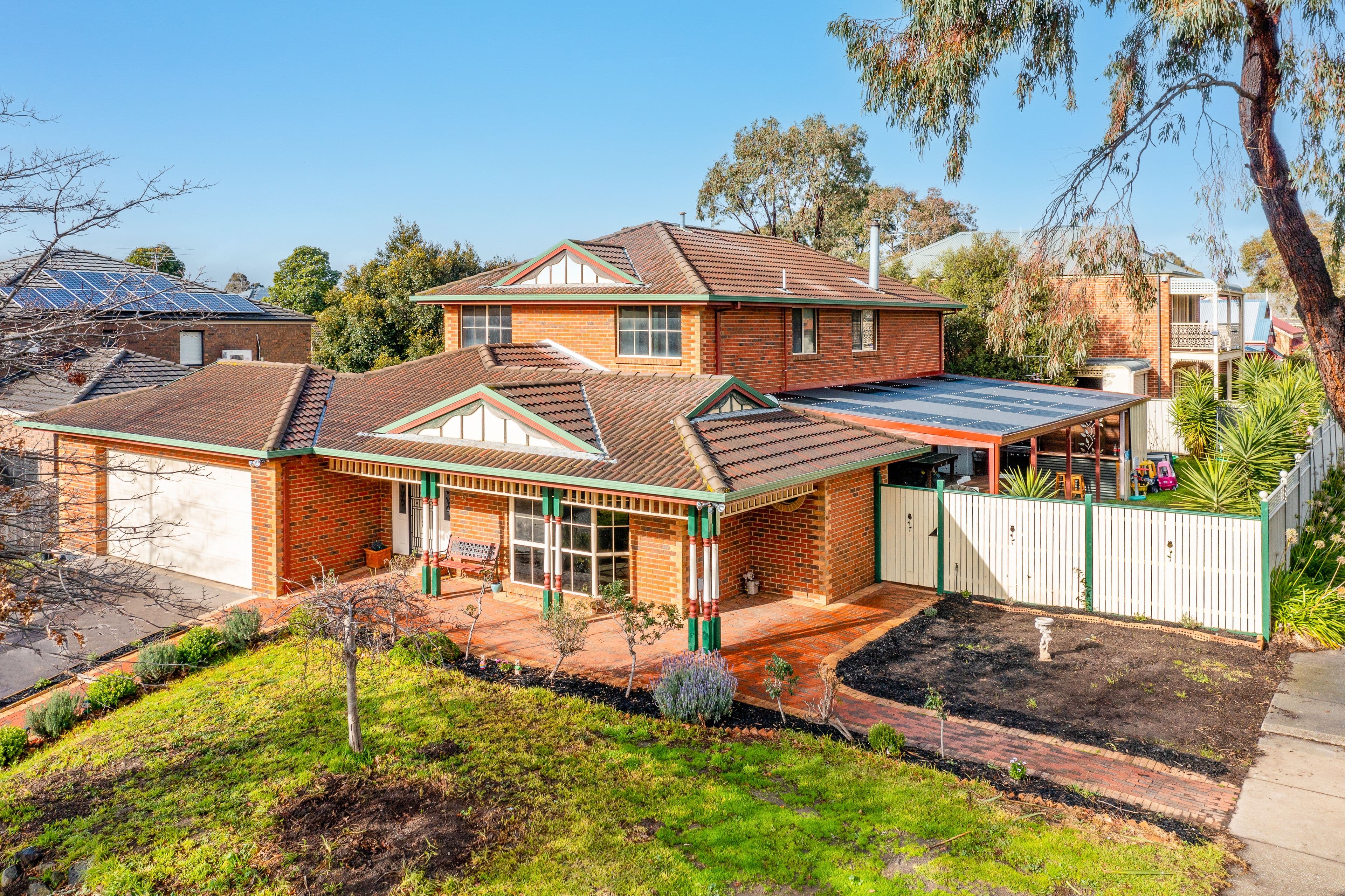 33 Creekwood Drive, Craigieburn VIC 3064, Craigieburn - Thumbnail 2