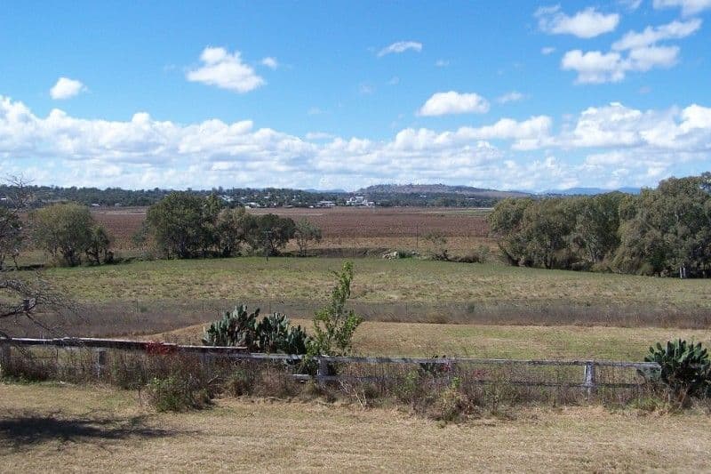 18 Wentworth Street, WARWICK QLD 4370, Warwick - Thumbnail 4