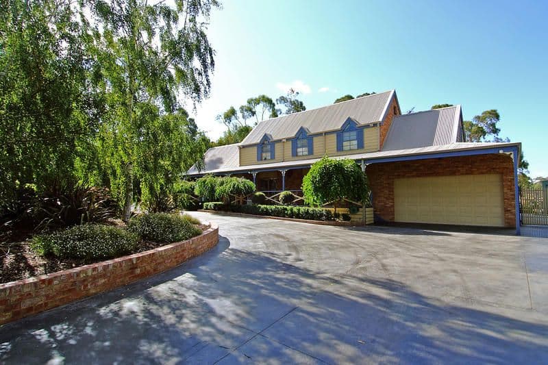 8  PARKSIDE Rise, WALLAN VIC 3756, Wallan - Image 1