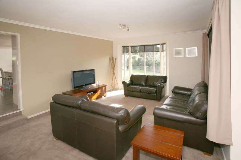 8 Chatswood Close, GLEN WAVERLEY VIC 3150, Glen Waverley - Thumbnail 2
