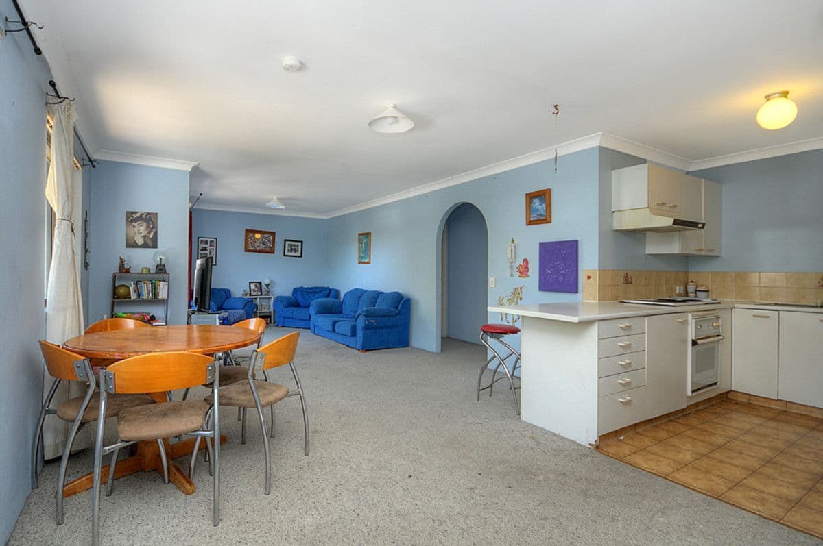 5 Brett Avenue, Labrador QLD 4215, Labrador - Thumbnail 3