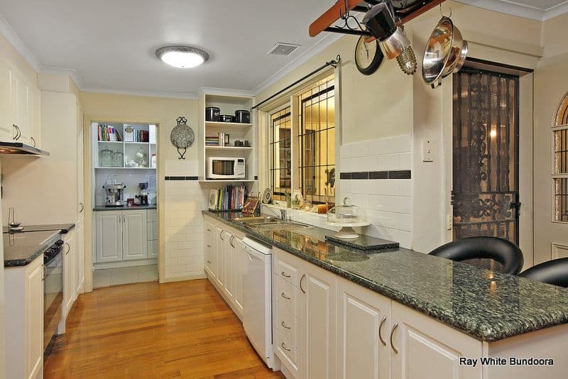 8 Arnold Court, BUNDOORA VIC 3083, Bundoora - Thumbnail 3