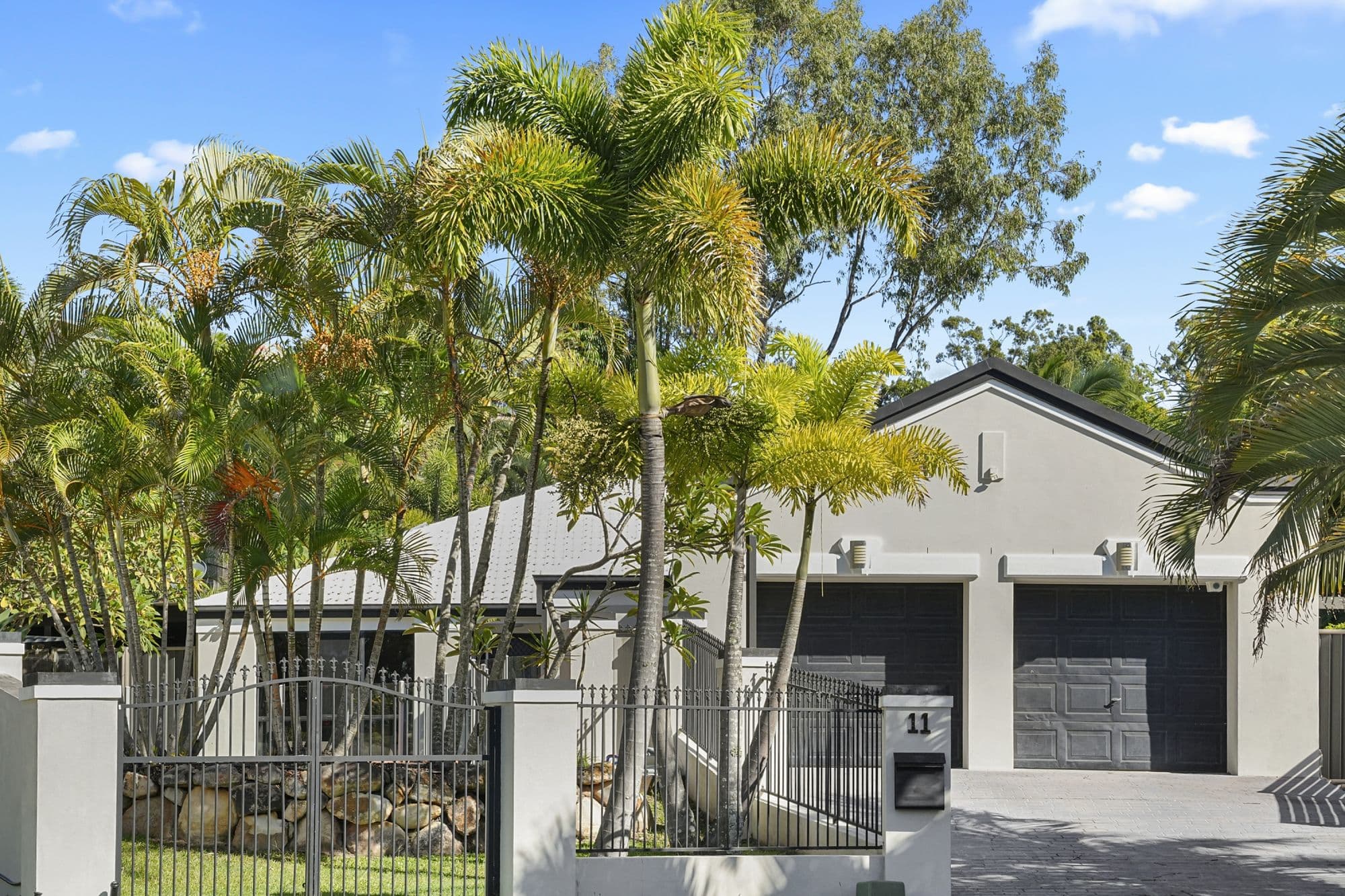 11 Hillgrove Court, Oxenford QLD 4210, Oxenford - Thumbnail 2