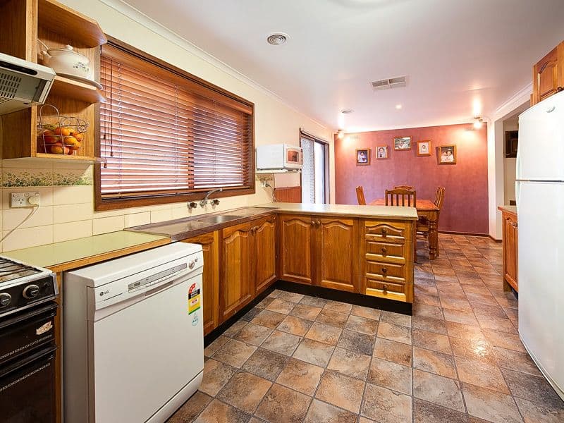 16 Lacebark Court, THURGOONA NSW 2640, Thurgoona - Thumbnail 3